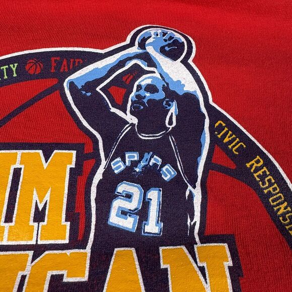 TIM DUNCAN Character Award Winner T-Shirt Mens Size Large San Antonio Spurs Red - Picture 11 of 11